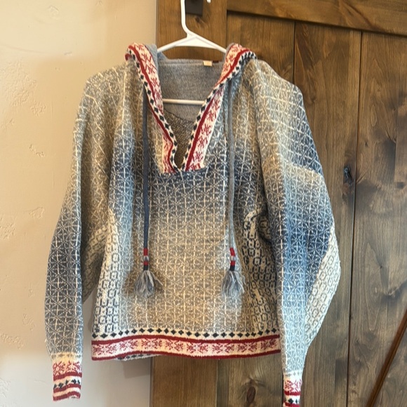 Pilcro Sweaters - Pilcro Super Soft grey sweater hoodie